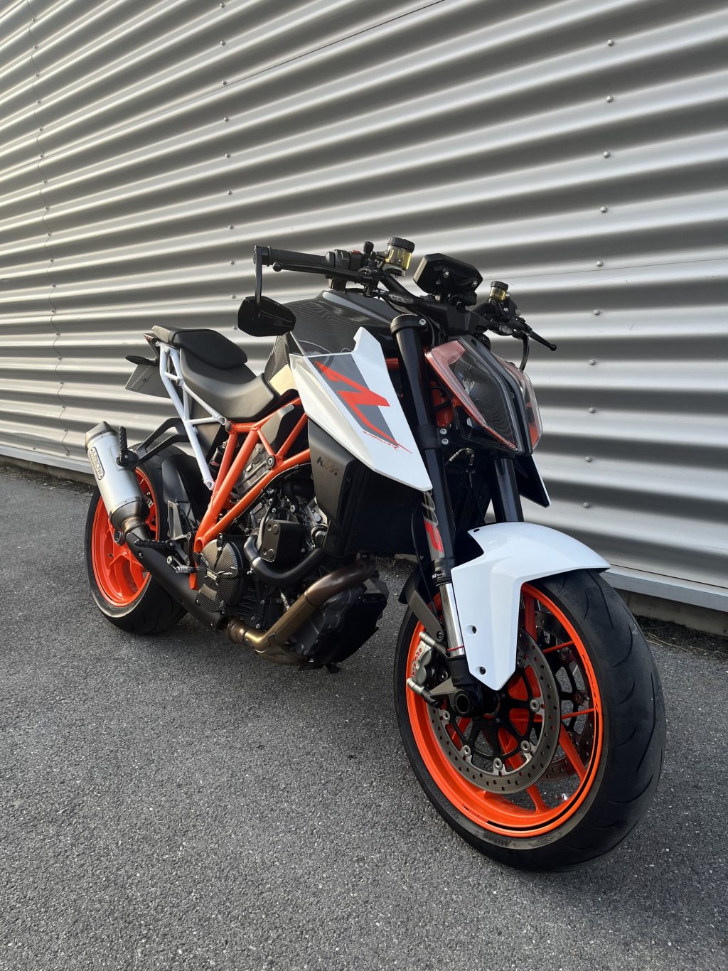 KTM 1290 SUPER DUKE R – Image 2