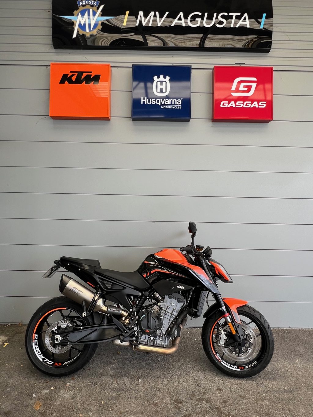 KTM 890 DUKE