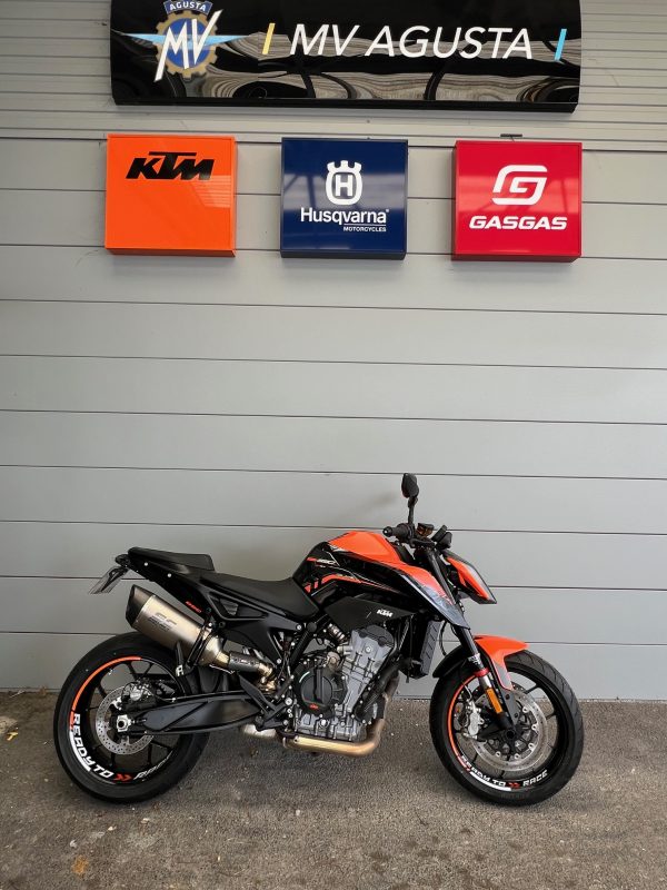 KTM 890 DUKE