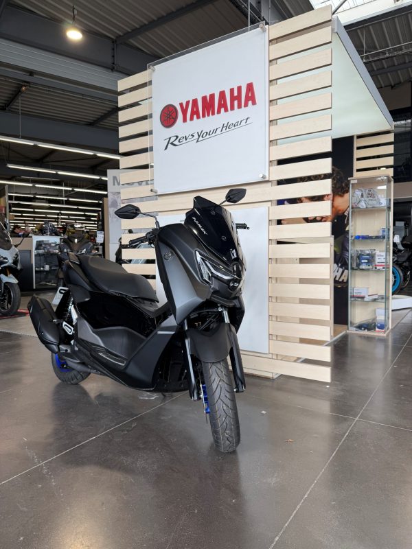YAMAHA NMAX 125