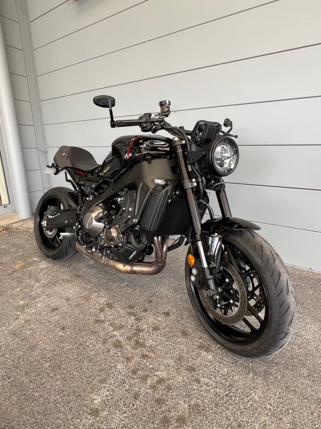 YAMAHA XSR 900 – Image 2