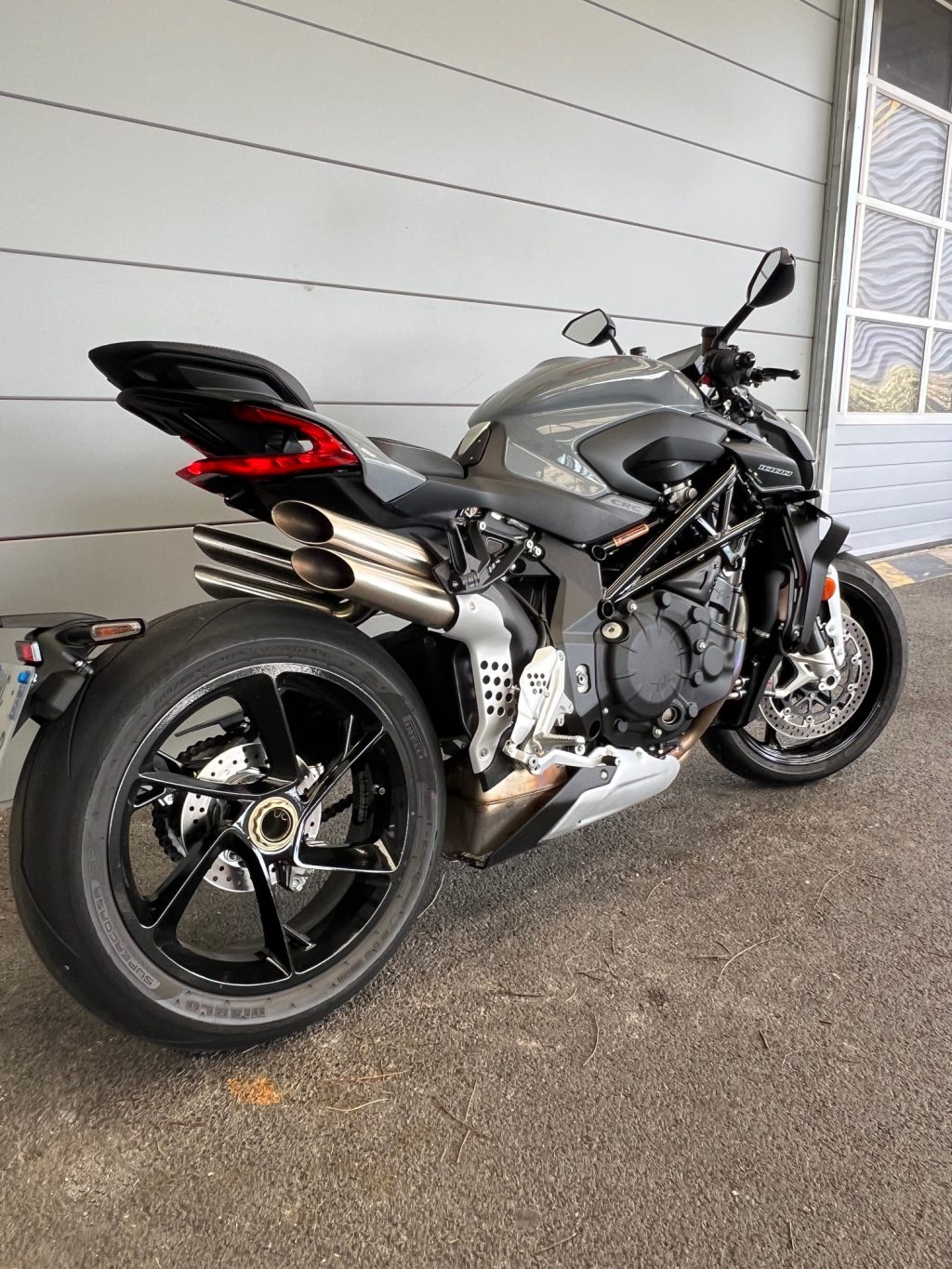 MV AGUSTA BRUTRALE 1000 RS – Image 2