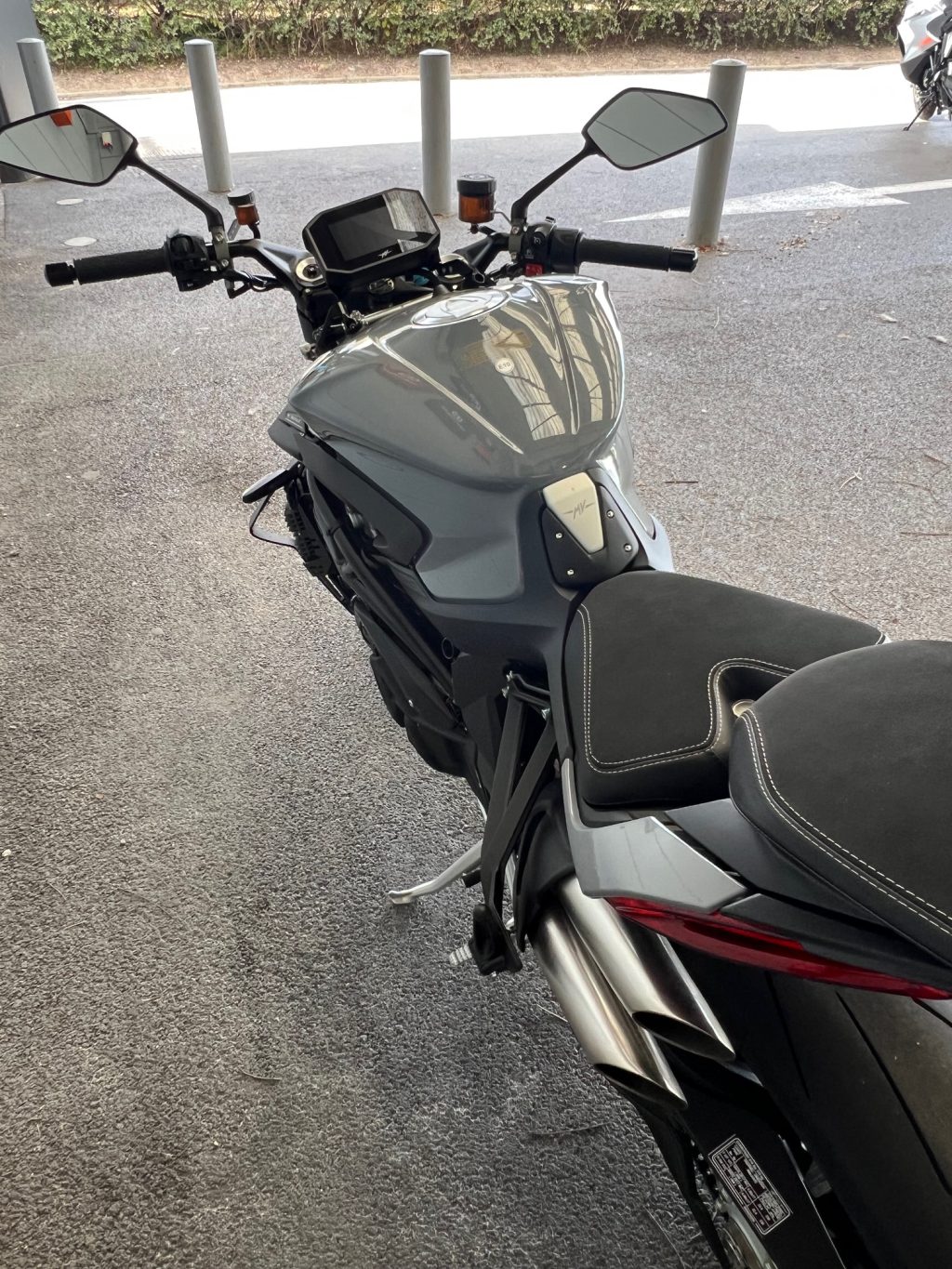 MV AGUSTA BRUTRALE 1000 RS – Image 4