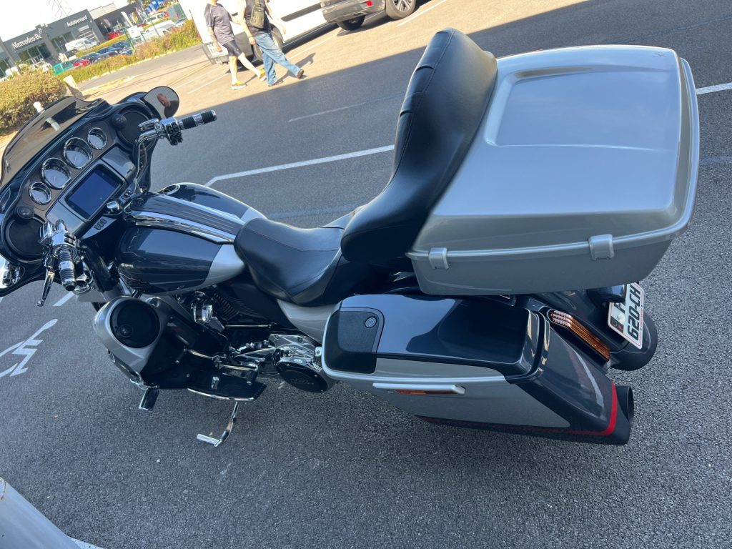 HARLEY-DAVIDSON TOURING STREET GLIDE 1923 CVO – Image 5
