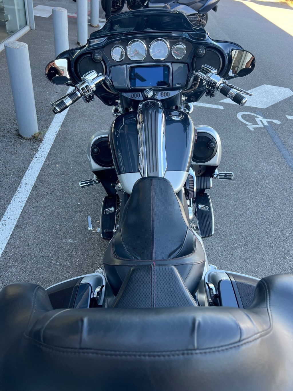HARLEY-DAVIDSON TOURING STREET GLIDE 1923 CVO – Image 6