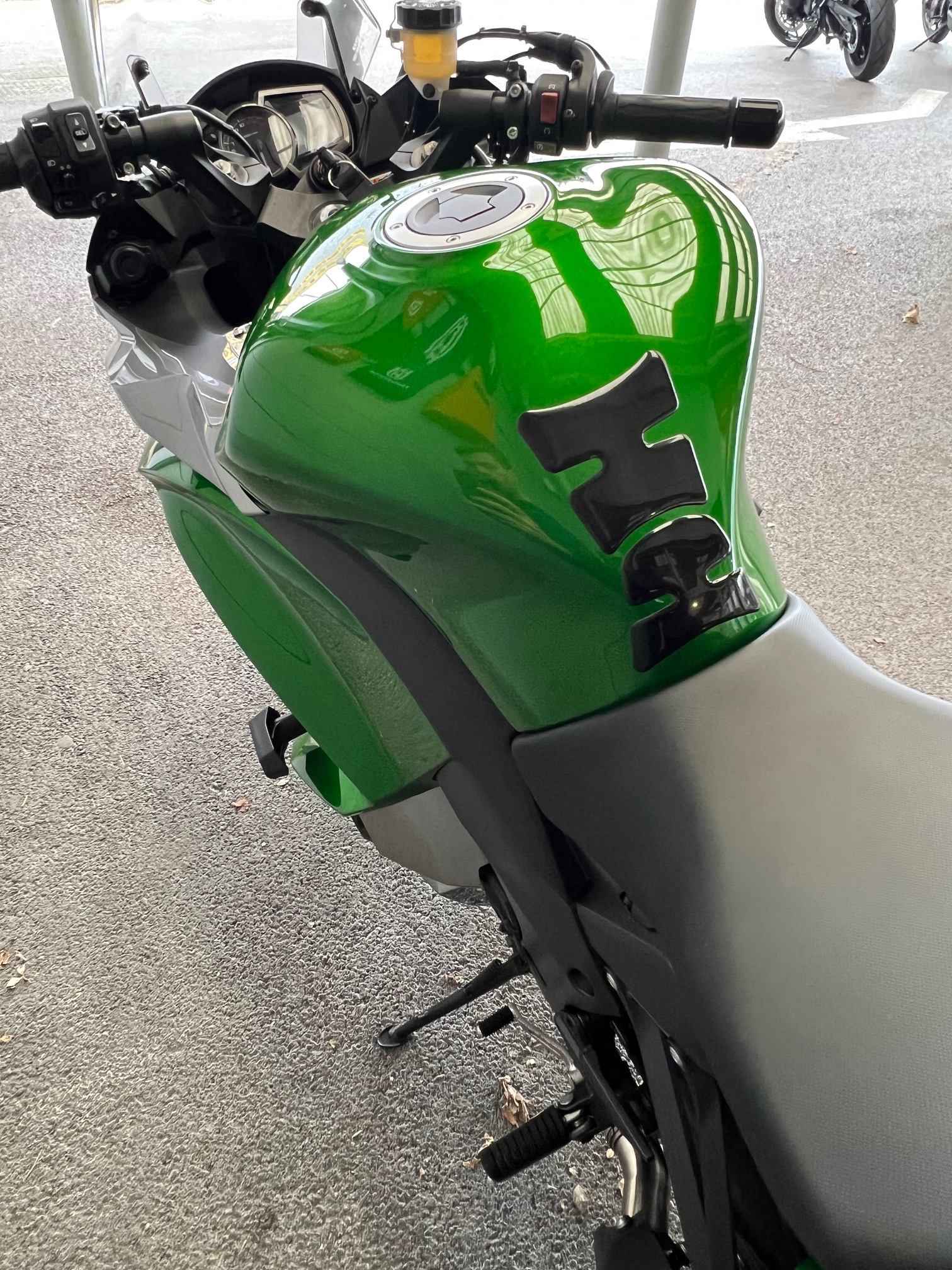 KAWASAKI Z 1000 SX – Image 4