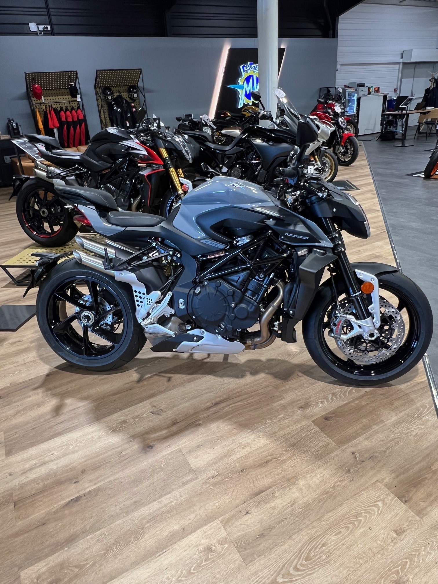 MV AGUSTA BRUTALE 1000 RS NEUVE – Image 2