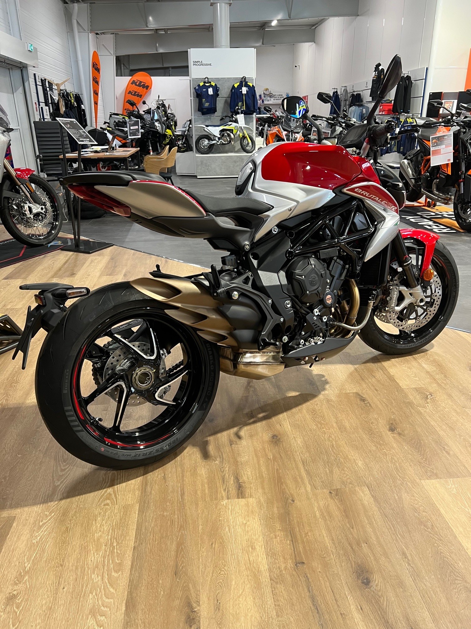 MV AGUSTA BRUTALE 800 RR OTTANTESIMO NEUVE – Image 2