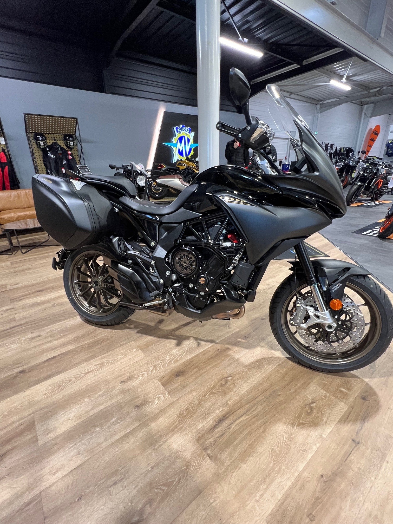 MV AGUSTA TURISMO VELOCE LUSSO NEUVE