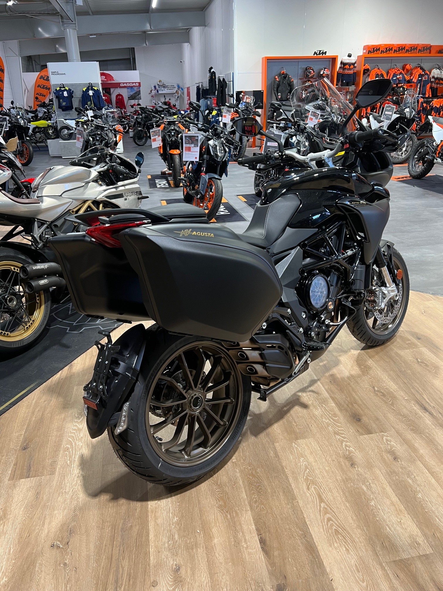 MV AGUSTA TURISMO VELOCE LUSSO NEUVE – Image 3