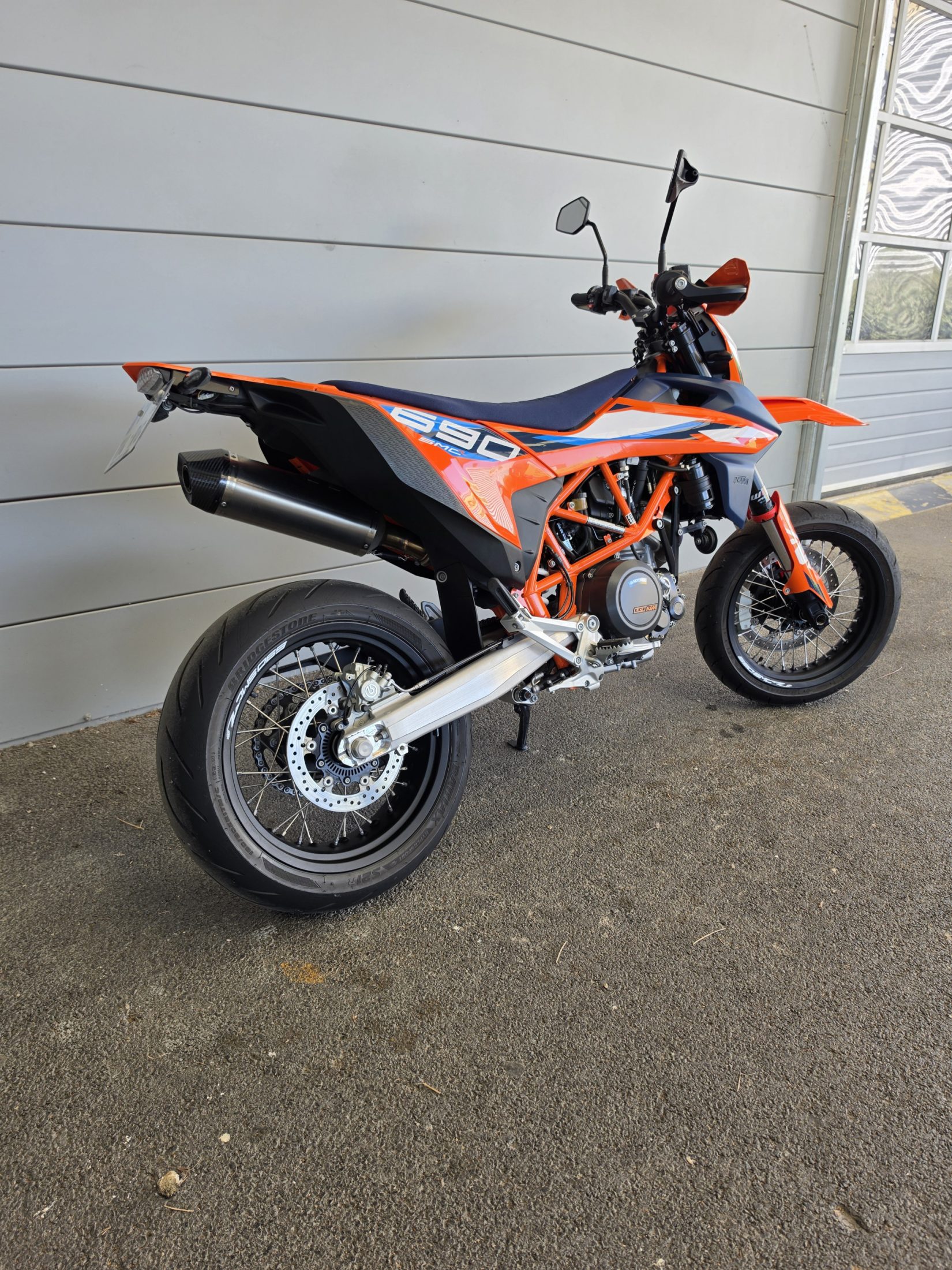 KTM 690 SMC R – Image 3