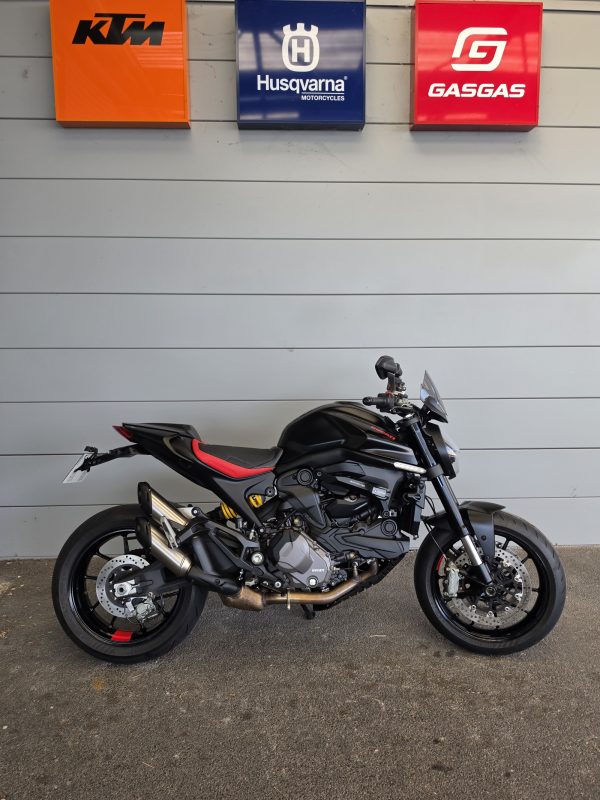DUCATI MONSTER 937 +