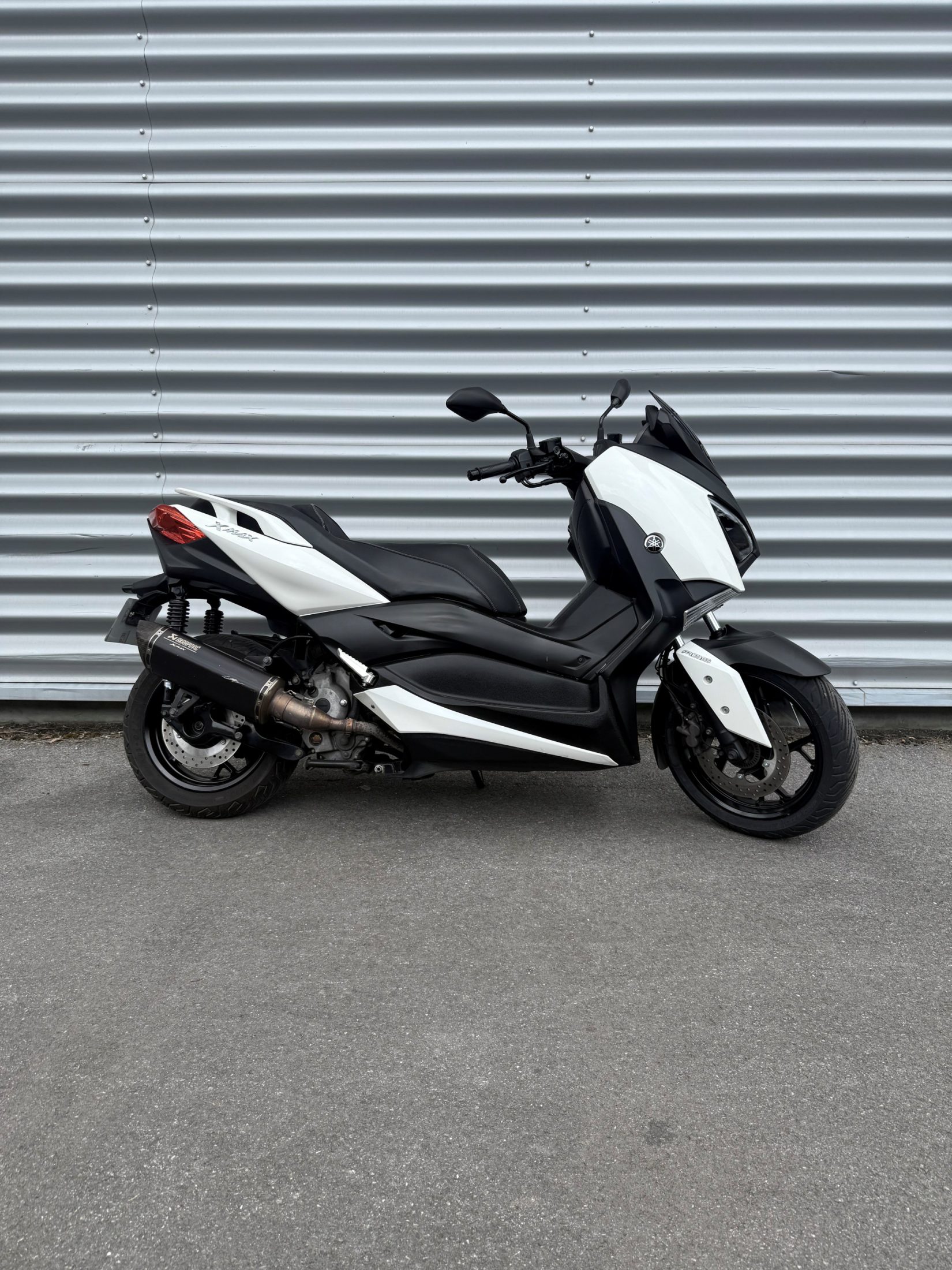YAMAHA XMAX 300