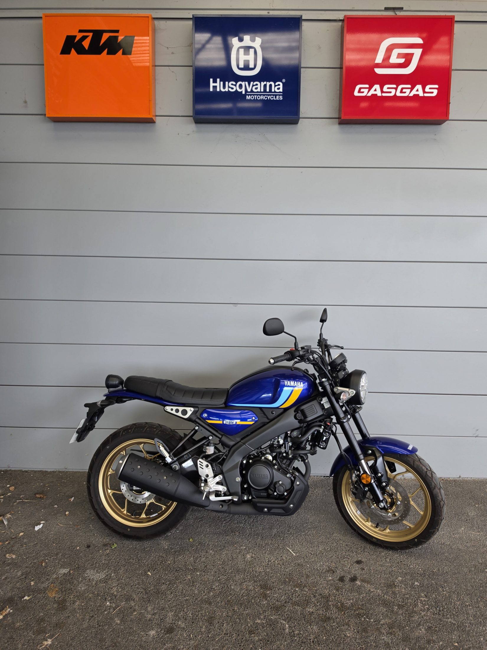 YAMAHA XSR 125