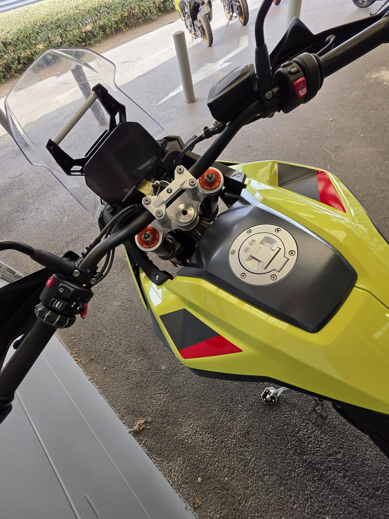 BMW F 900 GS – Image 4