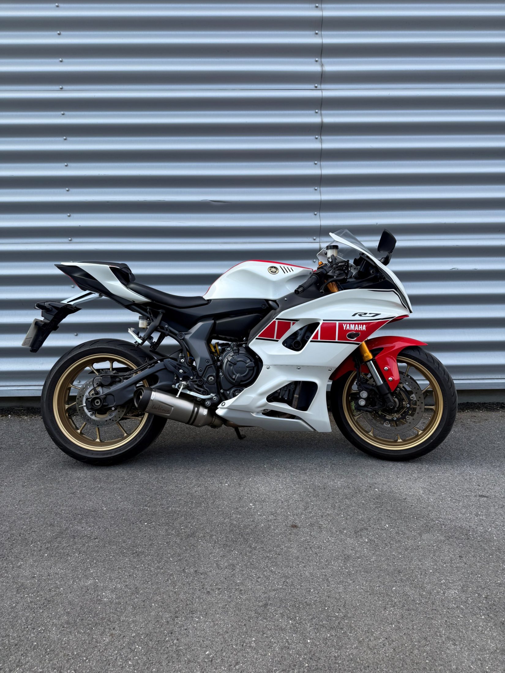 YAMAHA YZF-R7 WORLD GP 60TH ANNIVERSARY A2