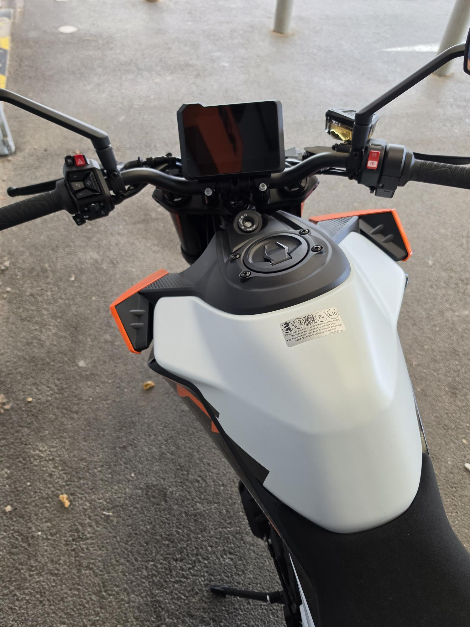 KTM 990 DUKE TECH PACK + FINANCEMENT 0%* – Image 4