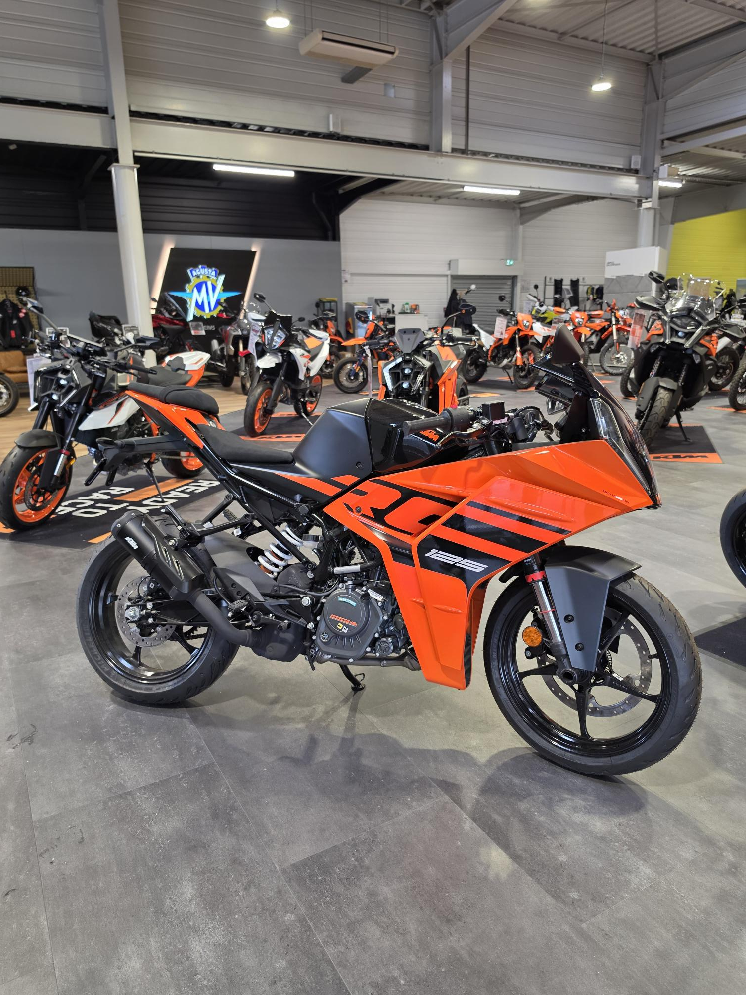 KTM RC 125 ABS NEUVE 0KM