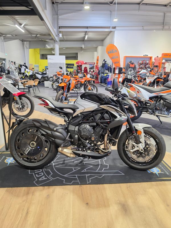MV AGUSTA DRAGSTER RR OTTANTESIMO NEUVE
