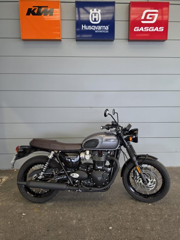 TRIUMPH Bonneville T120 Black