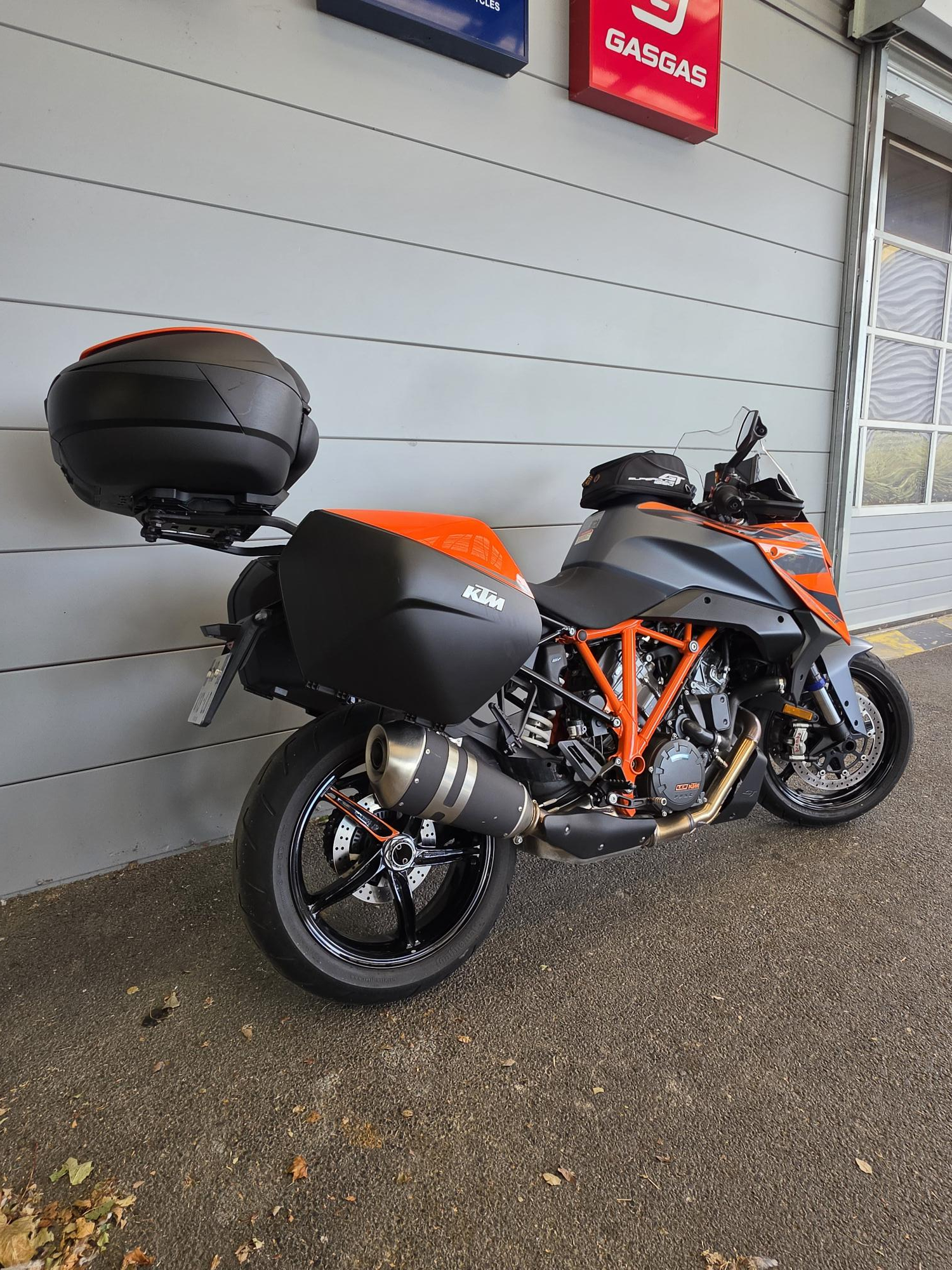 KTM 1290 SUPER DUKE GT – Image 3