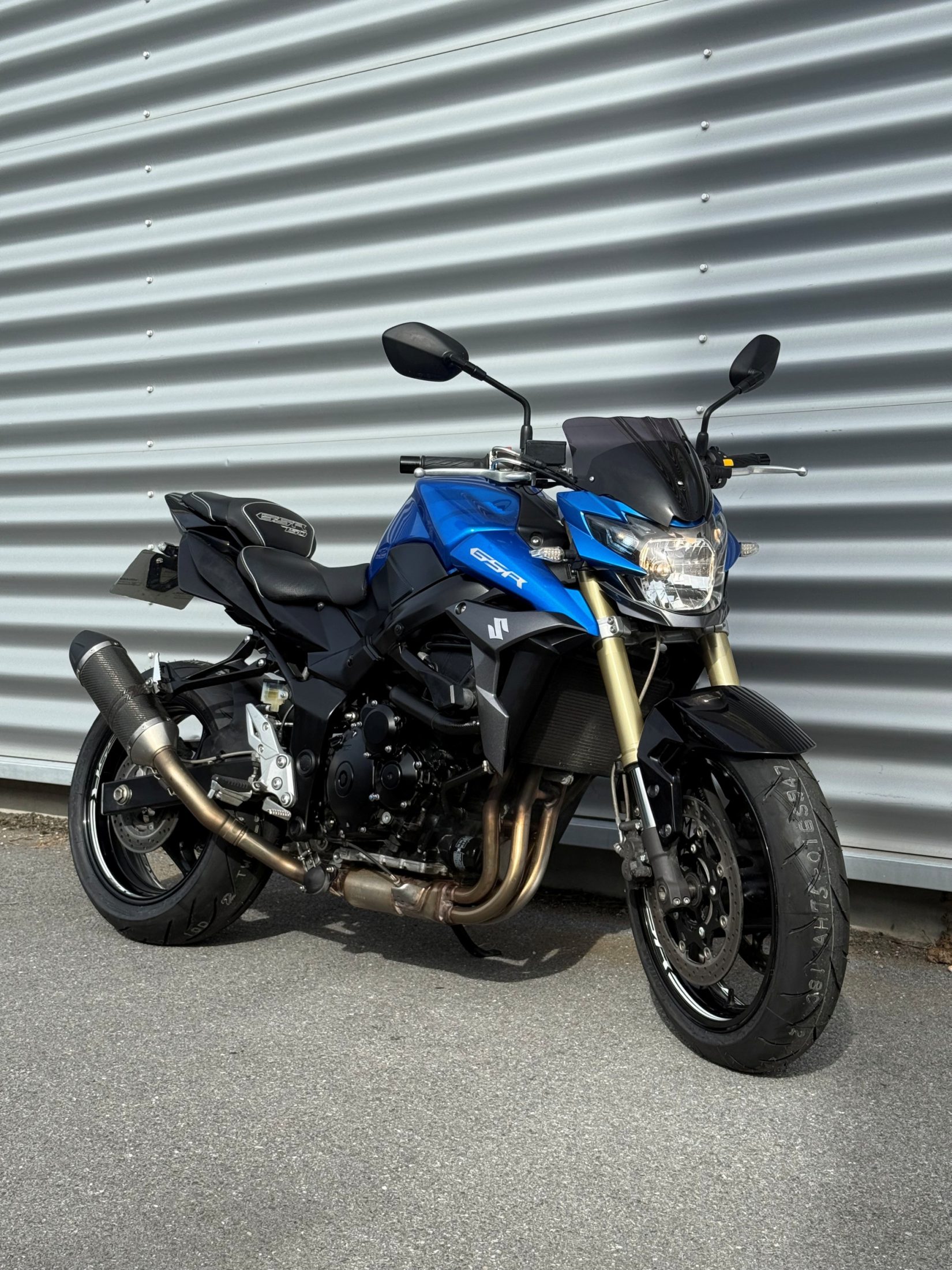 SUZUKI GSR 750 LeoVince