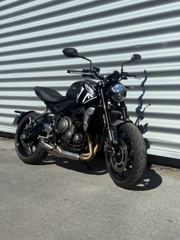 TRIUMPH TRIDENT 660