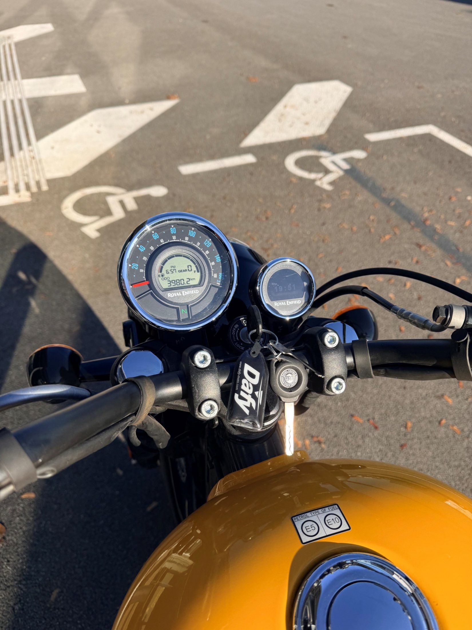 ROYAL ENFIELD METEOR 350 – Image 6